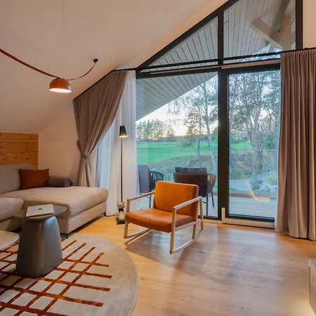 Yq - Brand New - Materials - Free Parking *