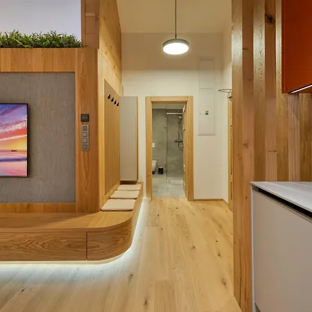 Yq - Brand New - Materials - Free Parking