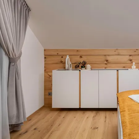 Yq - Brand New - Materials - Free Parking Velka Lomnica