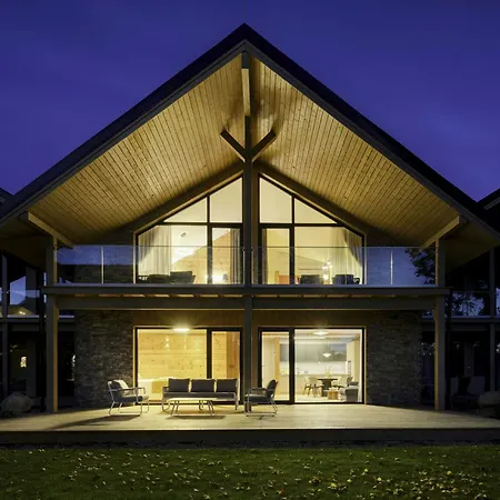 Yq - Brand New - Materials - Free Parking *